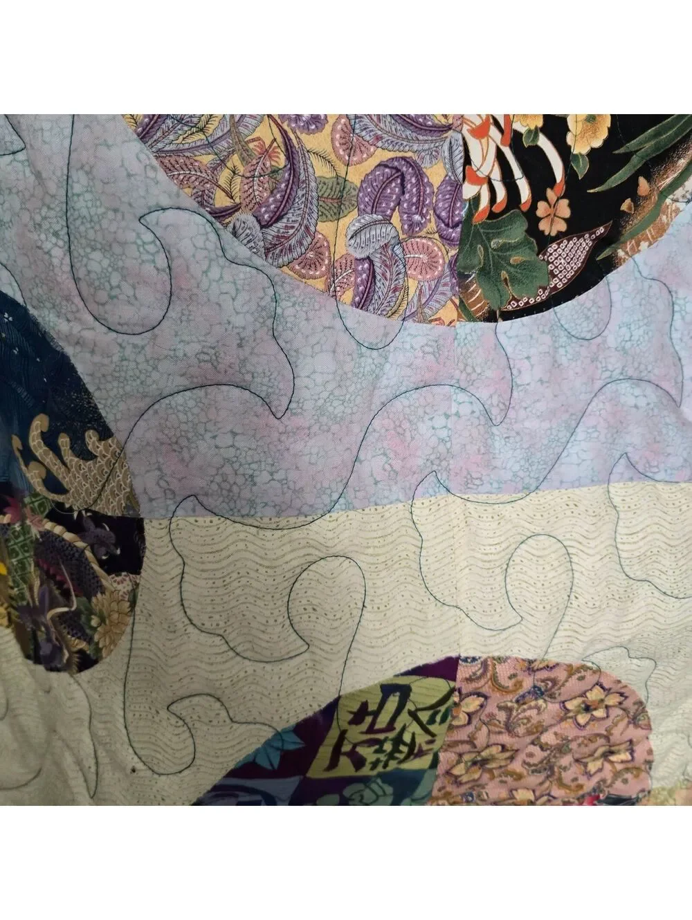 Alexander Henry Asian Ukiyo-e Medallion quilt 70 x88